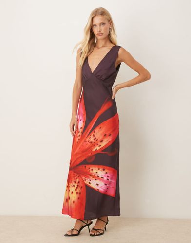 Robe de cocktail longue avec dos nu - Imprimé fleur rouge - Abercrombie & Fitch - Modalova