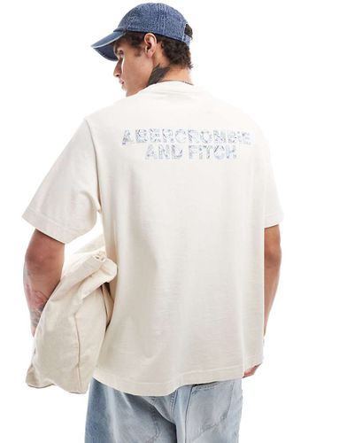 Trapped - T-shirt oversize color crema con motivo del logo sul retro - Abercrombie & Fitch - Modalova