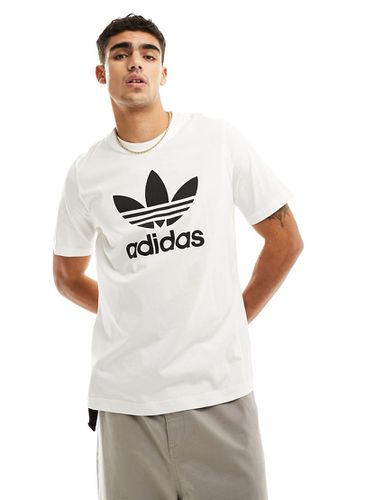T-shirt bianca con logo grande a trifoglio - adidas Originals - Modalova