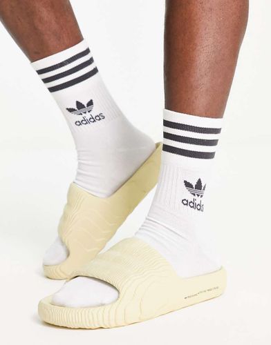 Adilette 22 - Sliders color sabbia - adidas Originals - Modalova