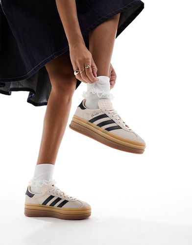 Gazelle Bold - Sneakers bianco sporco e nere - adidas Originals - Modalova