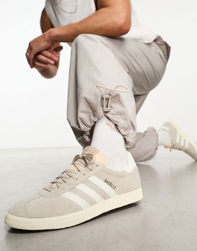 Gazelle - Sneakers color pietra/bianche - adidas Originals - Modalova
