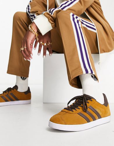 Gazelle - Sneakers tattile - MUSTARD - adidas Originals - Modalova