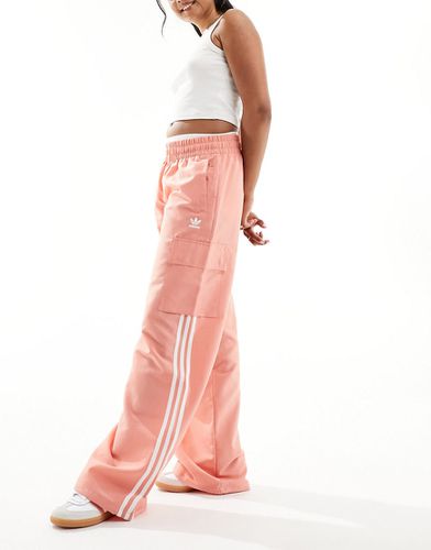 Pantaloni cargo color argilla con 3 strisce - adidas Originals - Modalova