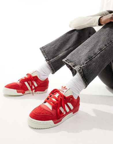 Rivalry Low - Sneakers basse rétro e bianco sporco - adidas Originals - Modalova