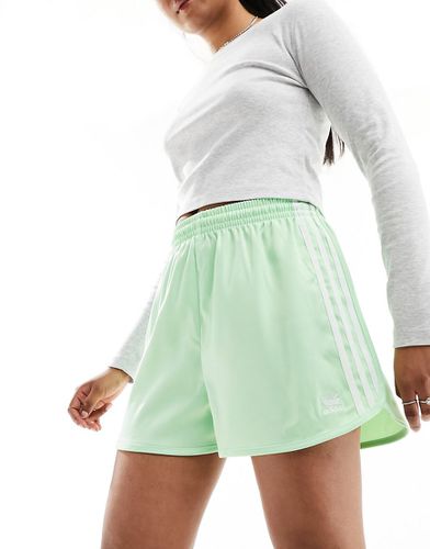 Sprinter - Pantaloncini pastello con tre strisce - adidas Originals - Modalova