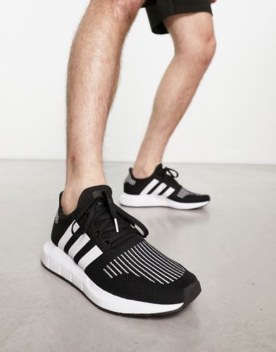 Adidas - Sportswear Swift Run 1.0 - Sneakers nere e bianche - adidas performance - Modalova
