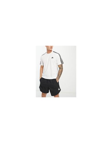 Adidas - Training Essential - T-shirt bianca con 3 strisce - adidas performance - Modalova