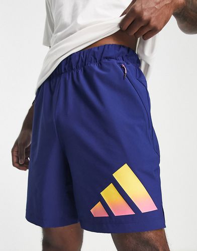 Adidas - Training Train Icons - Pantaloncini da 7" con 3 strisce iconiche sfumate - adidas performance - Modalova