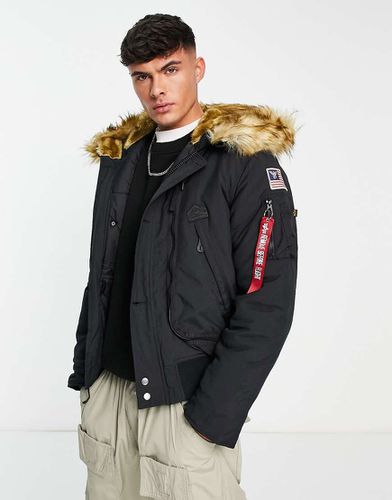 Polar SV - Giacca bomber nera con cappuccio con finiture in pelliccia sintetica - Alpha Industries - Modalova