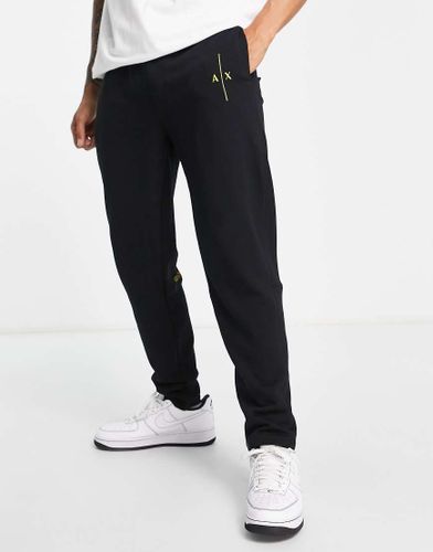 Joggers neri con logo sul retro della gamba - Armani Exchange - Modalova