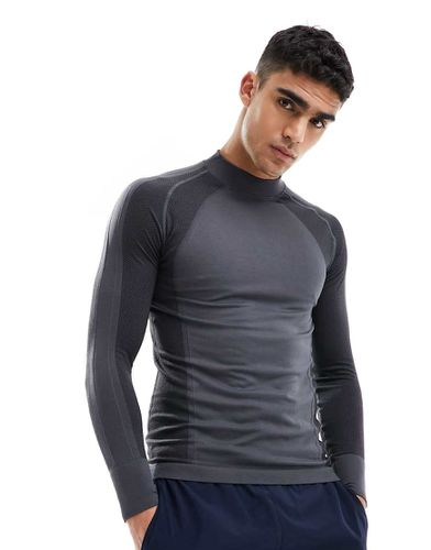 T-shirt da allenamento base layer a maniche lunghe in maglia senza cuciture - ASOS - Modalova