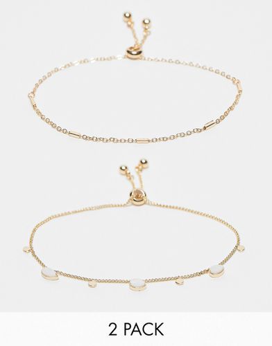 Confezione da 2 bracciali dell'amicizia con design in catenina e con perle - ASOS DESIGN - Modalova