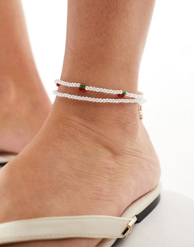 Cavigliera con perle sintetiche e ciliegie - ASOS DESIGN - Modalova