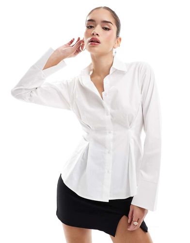 Camicia bianca in popeline stretta in vita - ASOS DESIGN - Modalova