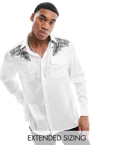 Camicia comoda in raso bianca con dettaglio stile western - ASOS DESIGN - Modalova
