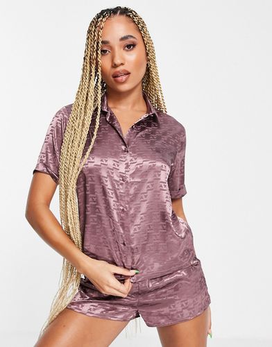Camicia del pigiama Mix & Match in raso color visone con monogramma AA - ASOS DESIGN - Modalova