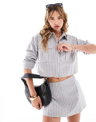 Camicia grigia effetto lino con tasche e motivo gessato in coordinato - ASOS DESIGN - Modalova