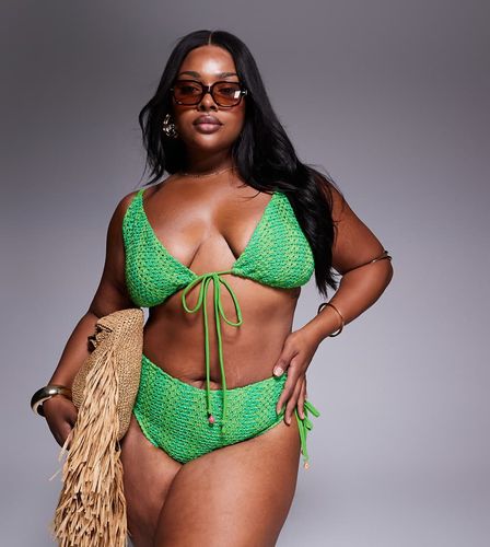 ASOS DESIGN Curve - Rosie - Haut de bikini triangle à bonnets montants en maille au crochet avec breloques - Asos Curve - Modalova