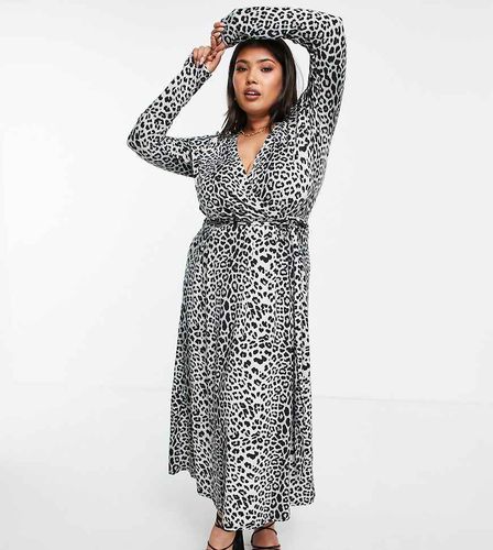 ASOS DESIGN Curve - Vestito camicia avvolgente midi con stampa leopardata - ASOS Curve - Modalova