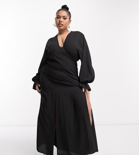 ASOS DESIGN Curve - Vestito lungo con maniche ad ali di pipistrello e scollo profondo nero - ASOS Curve - Modalova