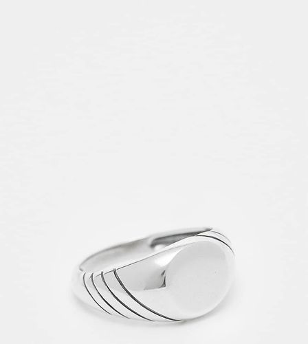 Anello a sigillo in sterling con incisioni - ASOS DESIGN - Modalova