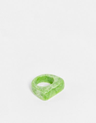 Anello in plastica verde effetto resina marmorizzata - ASOS DESIGN - Modalova