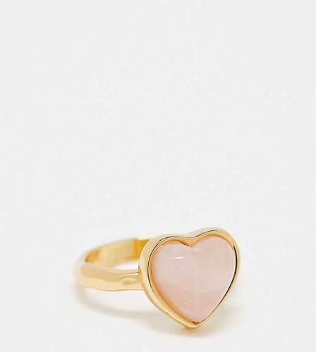 Anello placcato 14 k con pietra quarzo rosa vera semipreziosa a forma di cuore effetto fuso con confezione regalo - ASOS DESIGN - Modalova