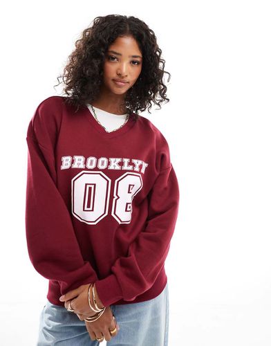 Brooklyn - Felpa oversize bordeaux con grafica applicata - ASOS DESIGN - Modalova