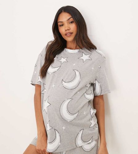 ASOS DESIGN Maternity - Ensemble de pyjama avec short et t-shirt oversize à imprimé lunes et étoiles - Gris - Asos Maternity - Modalova
