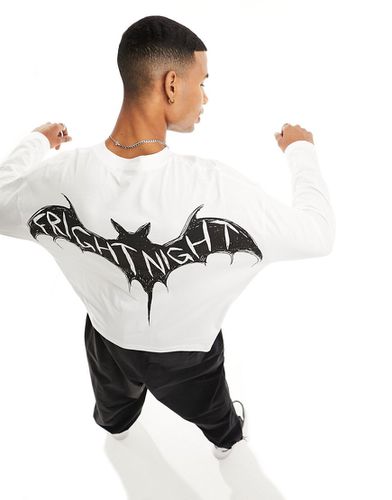 Maglietta a maniche lunghe oversize bianca con stampa di Halloween con pipistrello sul retro - ASOS DESIGN - Modalova