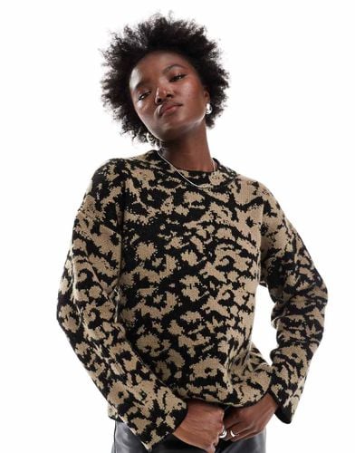 Maglione girocollo con stampa leopardata - ASOS DESIGN - Modalova