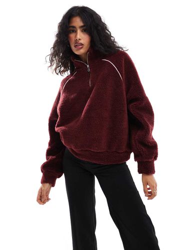 Maglione in pile borg bordeaux con profili a contrasto - ASOS DESIGN - Modalova