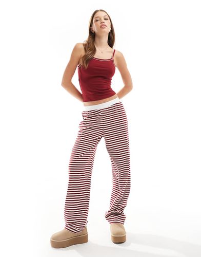 Mix & Match - Pantaloni del pigiama bordeaux a righe con fascia in vita e bordo a festoncino - ASOS DESIGN - Modalova