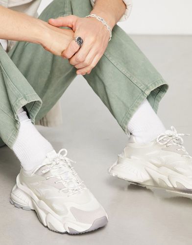 Sneakers con suola spessa grigie e bianche con pannello trasparente - ASOS DESIGN - Modalova