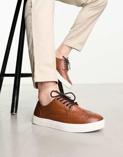 Scarpe brogue stringate in pelle sintetica color cuoio - ASOS DESIGN - Modalova