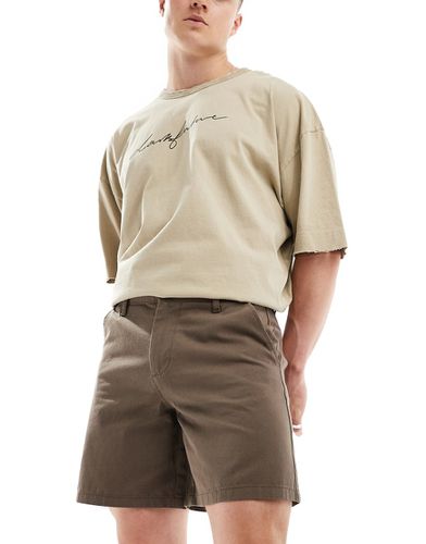 Pantaloncini chino ampi marroni taglio classico - ASOS DESIGN - Modalova