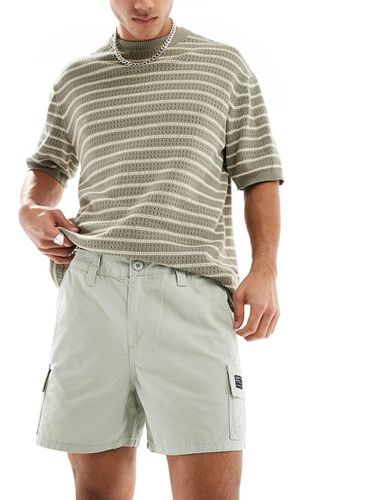 Pantaloncini slim cargo taglio corto salvia con toppa - ASOS DESIGN - Modalova