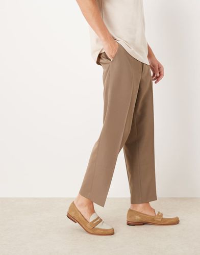 Pantaloni dritti eleganti alla caviglia marroni - ASOS DESIGN - Modalova