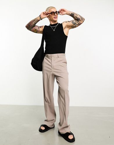 Pantaloni eleganti a fondo ampio in misto lino stropicciato marrone - ASOS DESIGN - Modalova