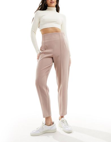 Pantaloni sartoriali a vita alta con cuciture color visone - ASOS DESIGN - Modalova
