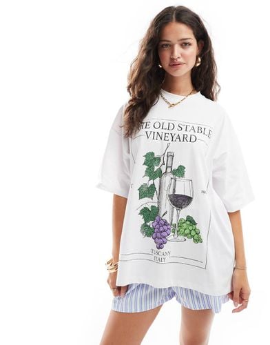 T-shirt vestibilità boyfriend bianca con stampa di vigneto a tema Italia - ASOS DESIGN - Modalova