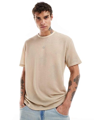 T-shirt vestibilità comoda beige con trama testurizzata a onde - ASOS DESIGN - Modalova