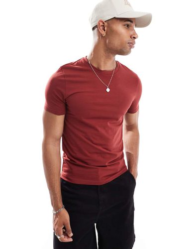 T-shirt basic attillata bordeaux - ASOS DESIGN - Modalova