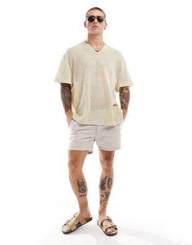 T-shirt oversize beige all'uncinetto con scollo a intaglio - ASOS DESIGN - Modalova