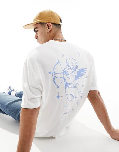 T-shirt oversize bianca con stampa di cherubini sul retro - ASOS DESIGN - Modalova