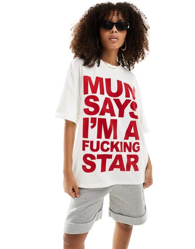 T-shirt oversize bianca con stampa floccata "Mum Says" - ASOS DESIGN - Modalova