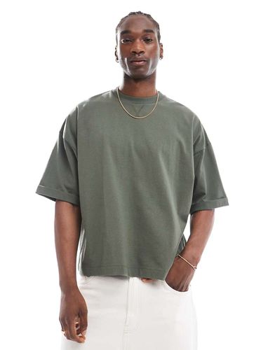 T-shirt super oversize pesante 240 gsm kaki con maniche risvoltate - ASOS DESIGN - Modalova