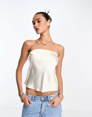 Top a fascia in raso color crema - ASOS DESIGN - Modalova