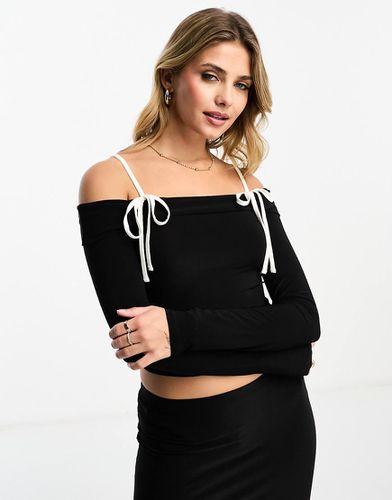 Top con spalle scoperte con spalline a contrasto in coordinato - ASOS DESIGN - Modalova